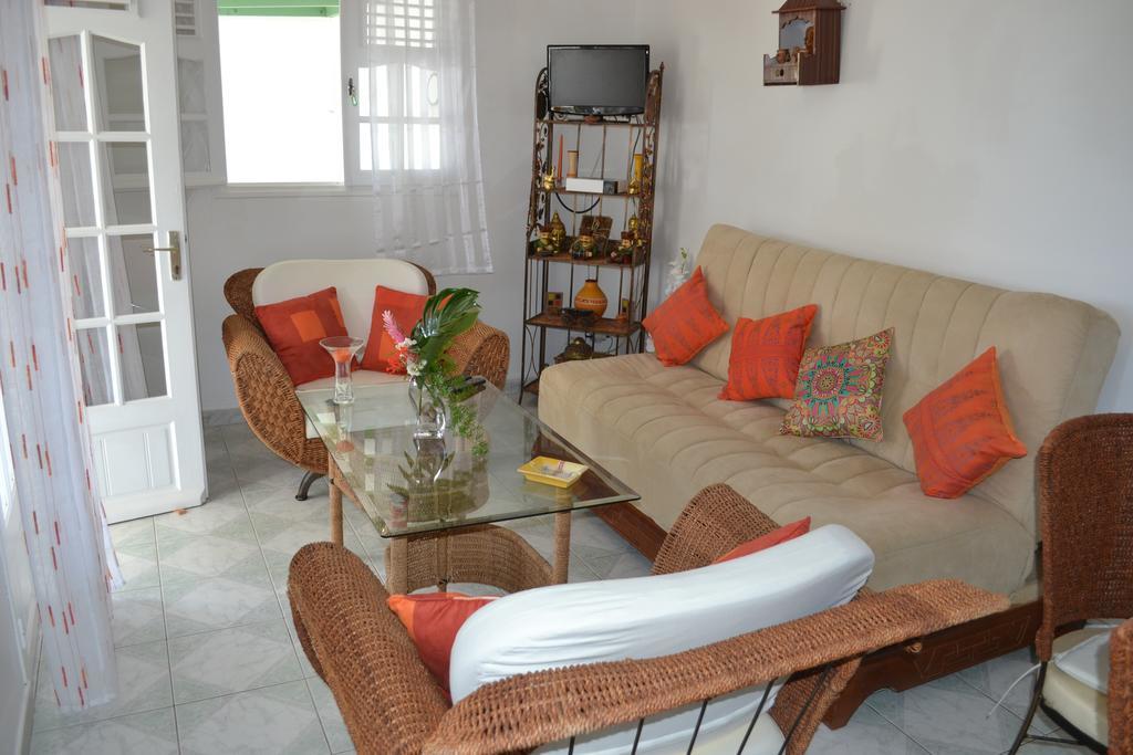 La Nicotoria Apartments Deshaies Extérieur photo